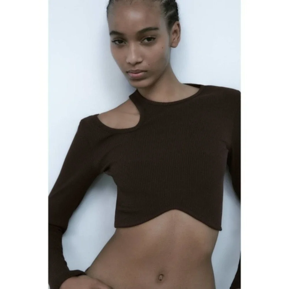 ZARA Cut out rib top chocolate 1131/323